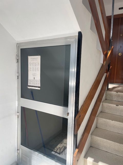 Exterior view of Premises for sale in  Madrid Capital  with Air Conditioner and Heating