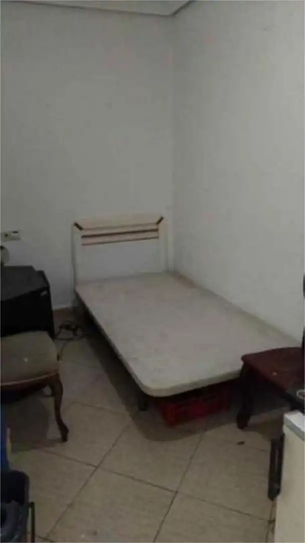Habitación de Piso en venta en Rafelbuñol / Rafelbunyol con Calefacción, Trastero y Amueblado