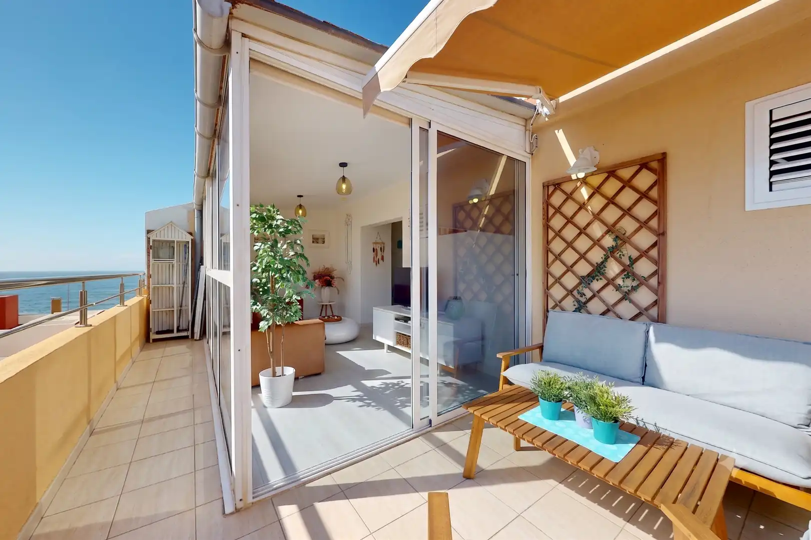 Terraza de Ático de alquiler en Las Palmas de Gran Canaria con Calefacción, Terraza y Amueblado