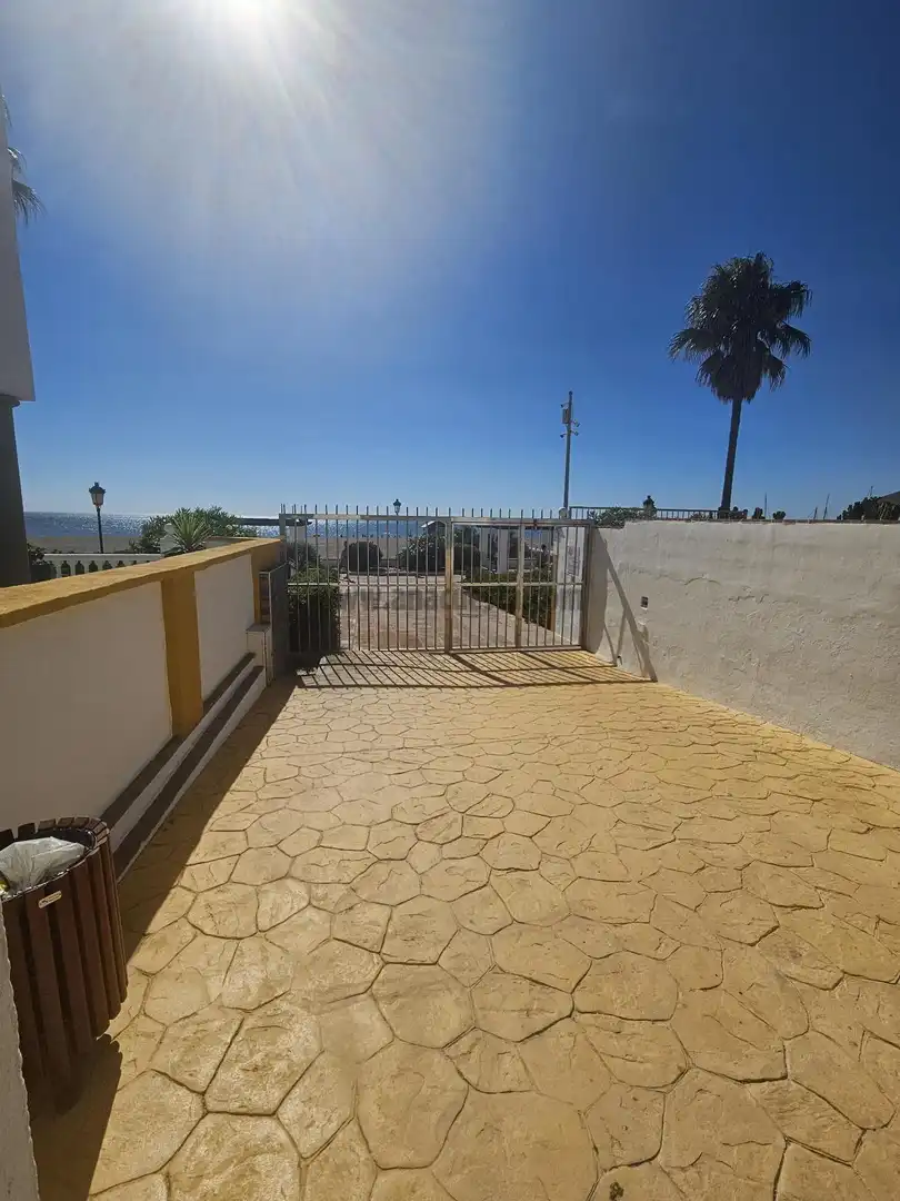 Apartamento con piscina en venta en Marina de la Duquesa, imagen 14