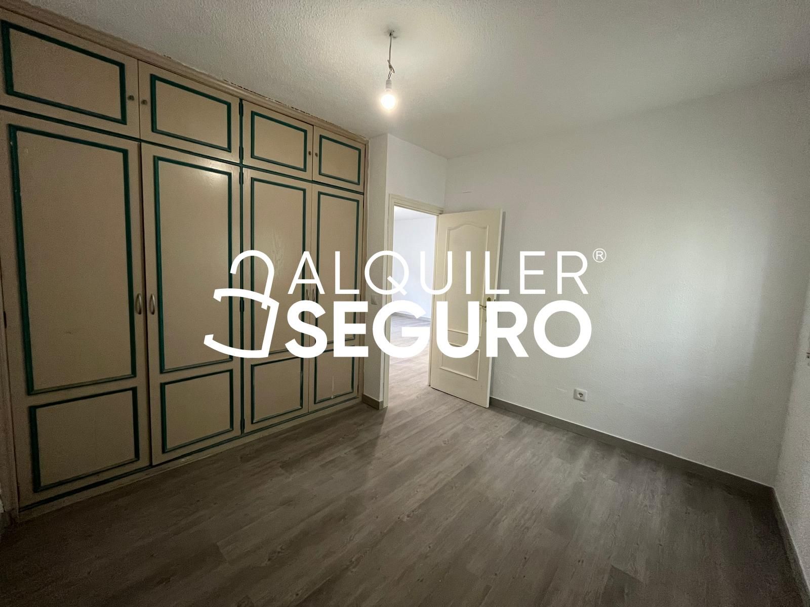 Bedroom of Flat to rent in  Madrid Capital  with Air Conditioner and Heating
