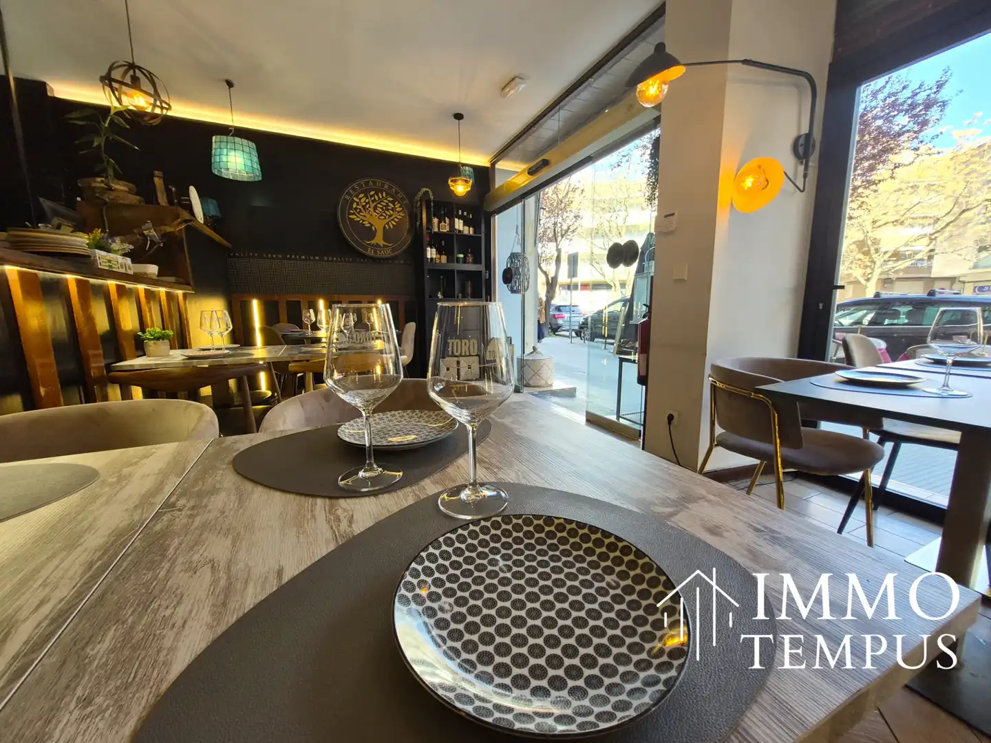 Local en traspaso en Terrassa con Aire acondicionado, Calefacción y Terraza