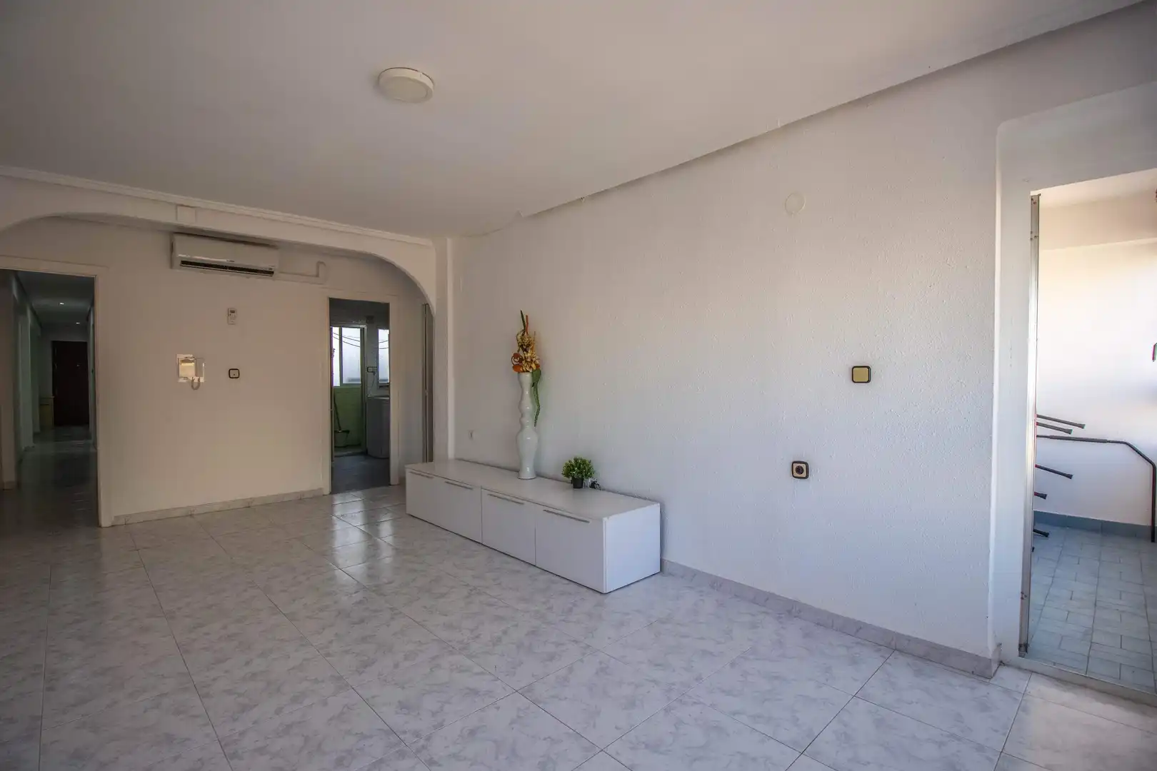 Piso con ascensor en venta en Calle REINA ISABEL II 10, imagen 4