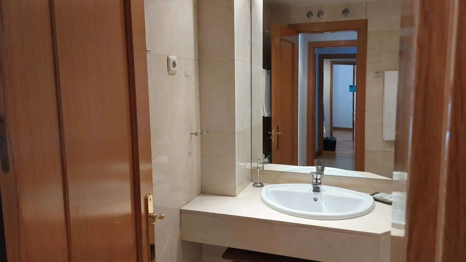Baño de Planta baja en venta en Madrid con Aire acondicionado, Calefacción y Parquet
