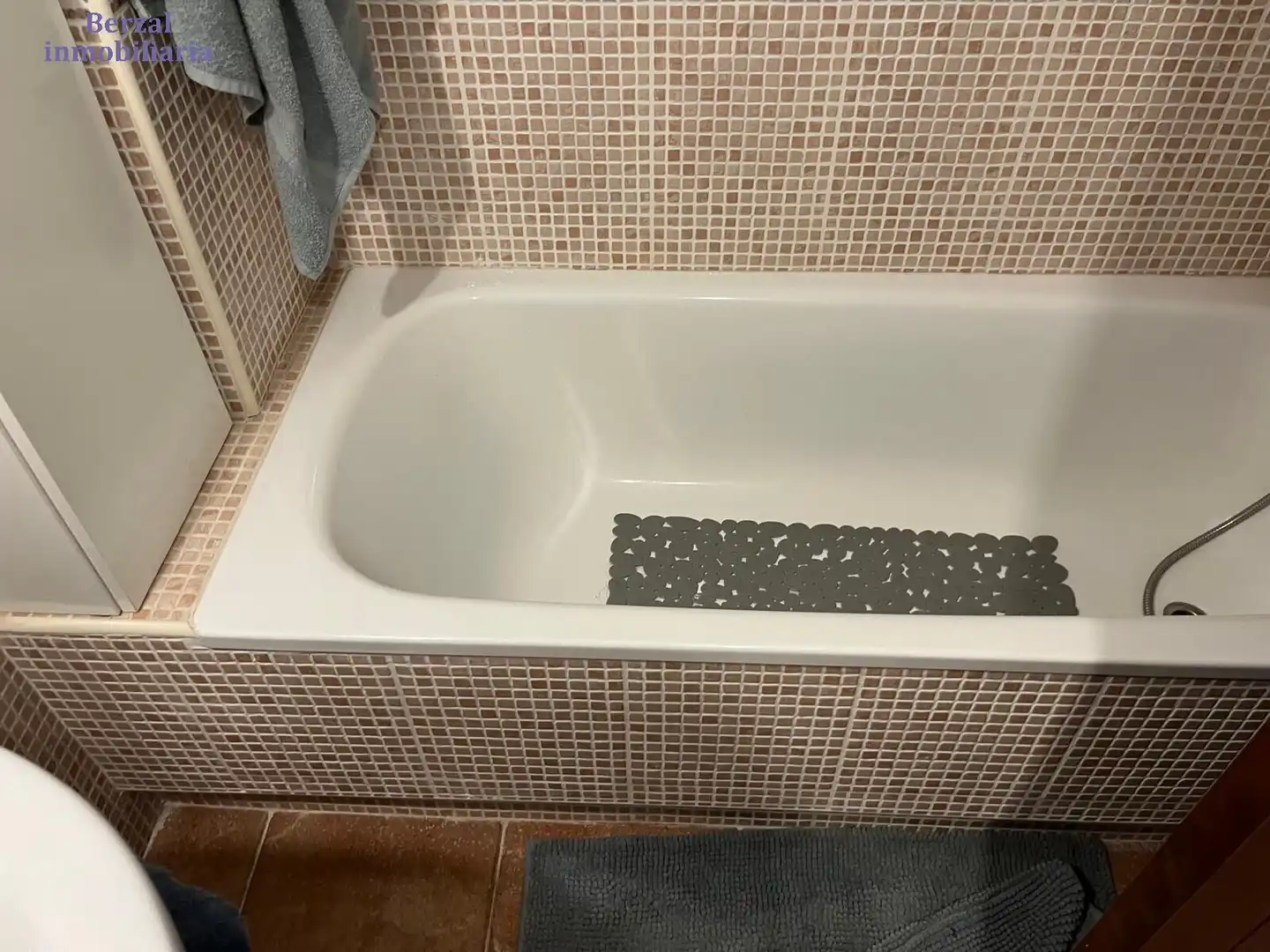 Bathroom of Duplexes for sale in Sojuela  with Heating, Private garden and Terrace