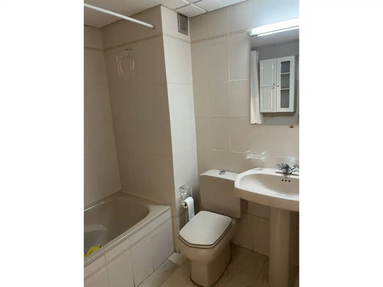 Baño de Piso en venta en Badajoz con Aire acondicionado, Terraza y Trastero