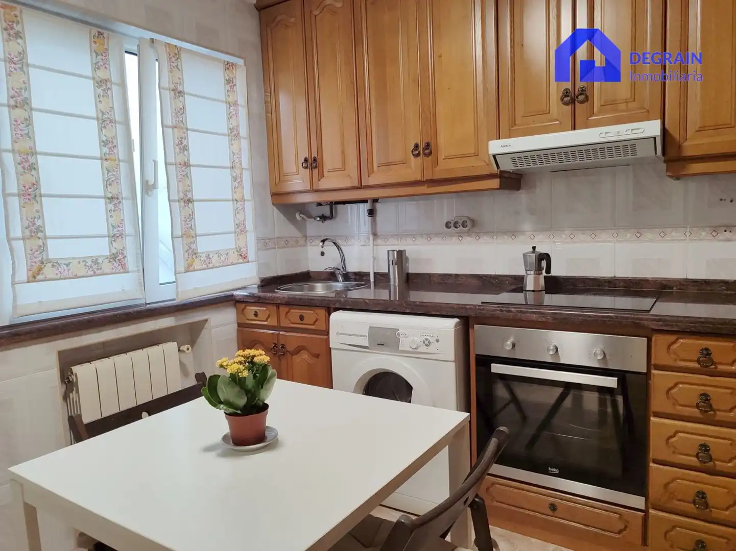 Kitchen of Flat for rent in Oviedo   with Heating and Furnished