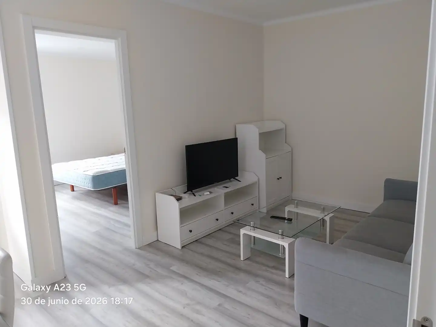 Sala de estar de Piso de alquiler en Oviedo  con Calefacción, Parquet y Terraza