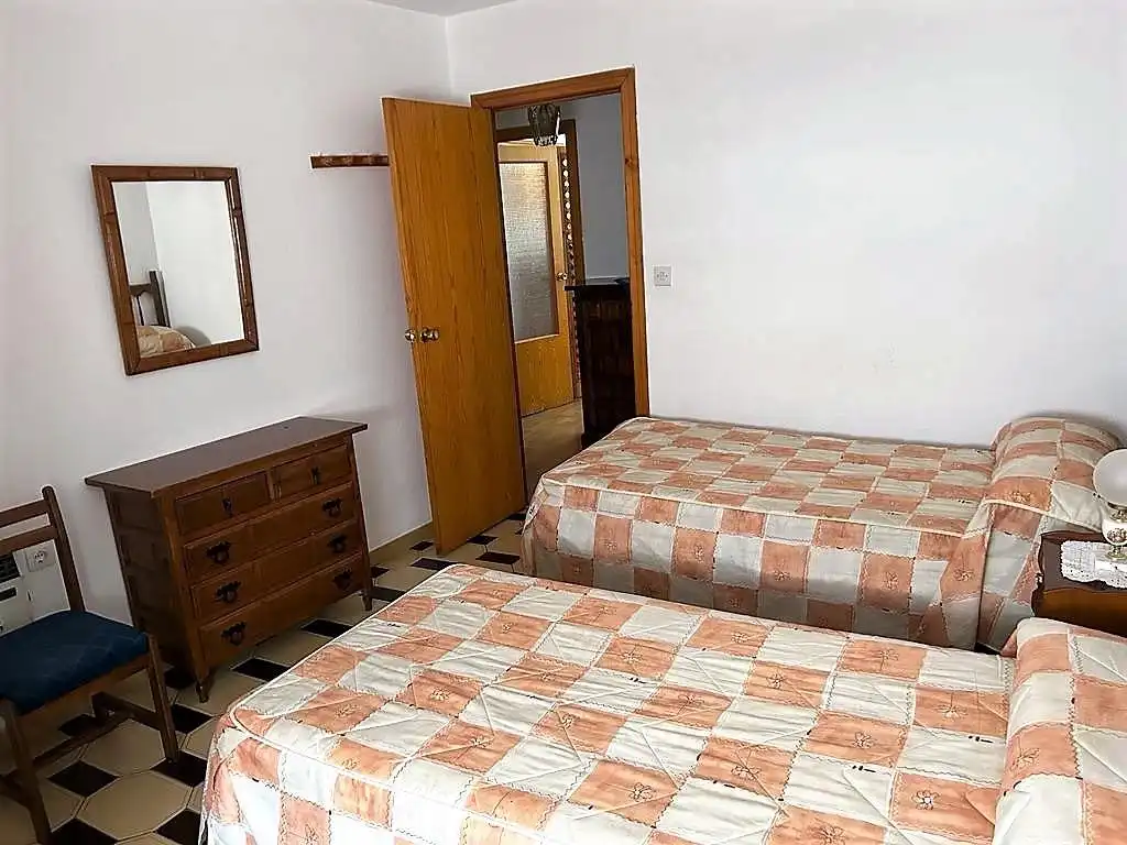 Habitación de Apartamento de alquiler en Granada con Amueblado