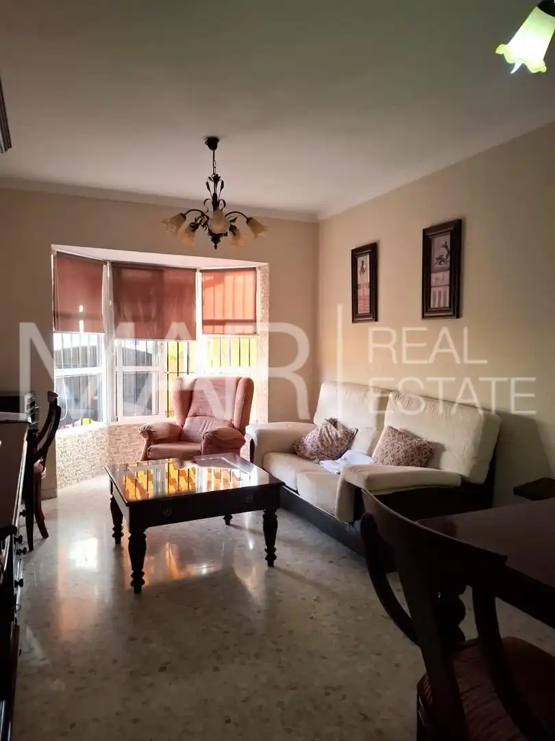 Sala de estar de Casa adosada en venta en Chiclana de la Frontera con Aire acondicionado y Balcón