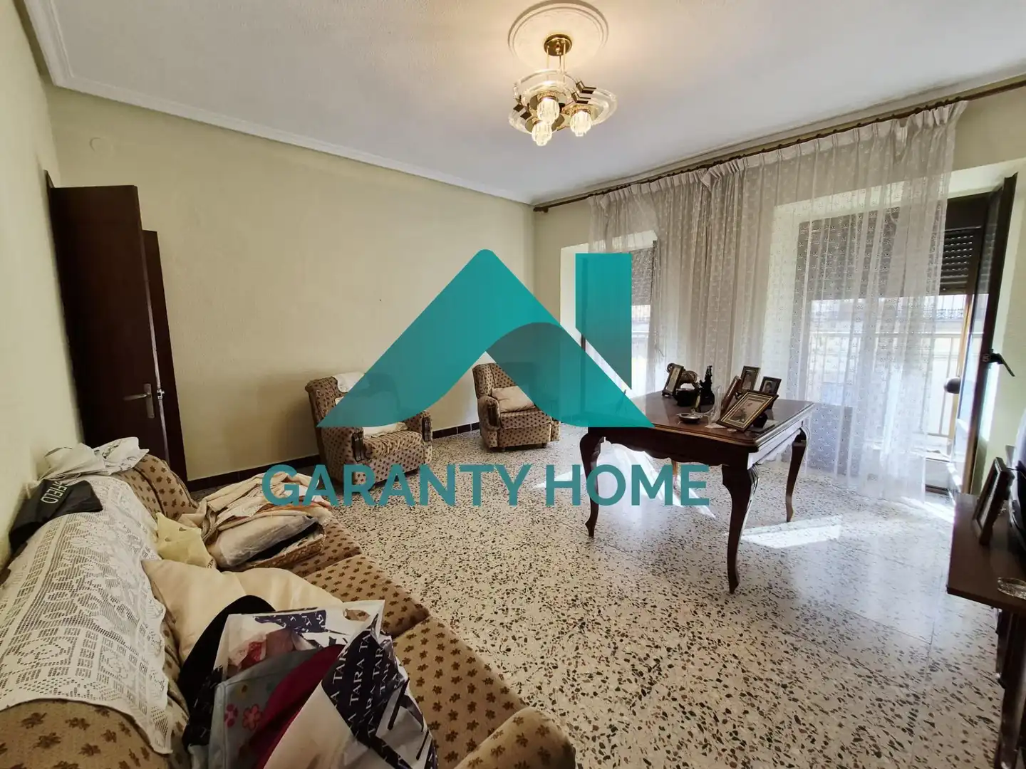 Sala de estar de Casa o chalet en venta en Arroyo de la Luz con Calefacción y Terraza