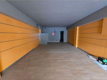 Locale commerciale in vendita a Llevant