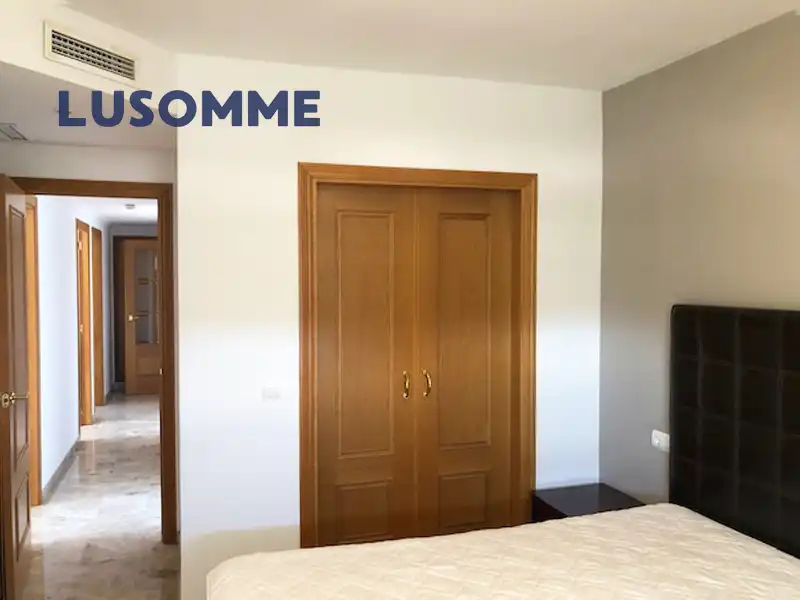 Habitación de Ático de alquiler en Valencia con Aire acondicionado, Terraza y Amueblado
