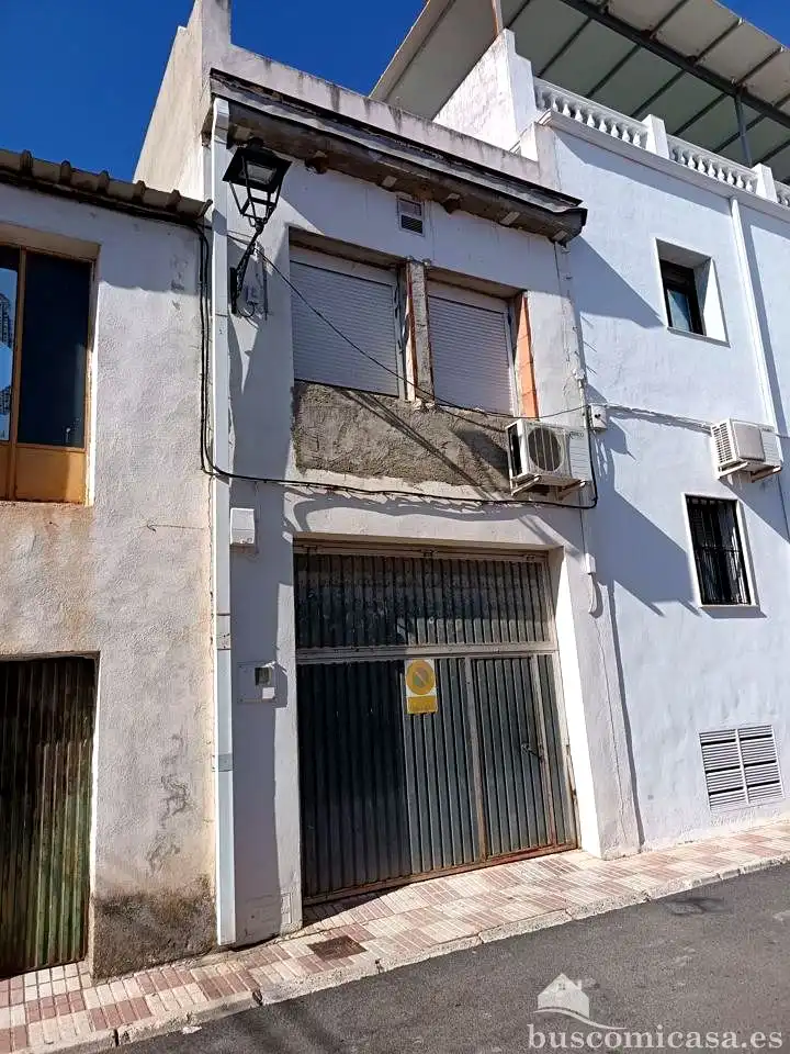 Vista exterior de Casa o xalet en venda en Guarromán amb Terrassa