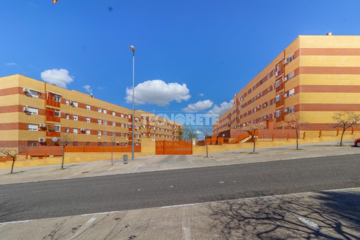 Exterior view of Flat for sale in  Toledo Capital  with Heating