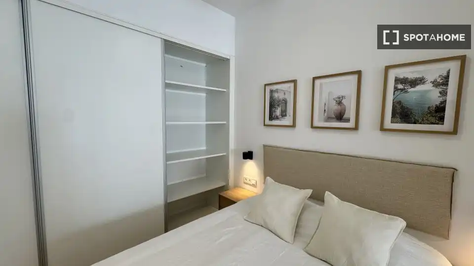 Habitación de Piso de alquiler en Ciudad Lineal