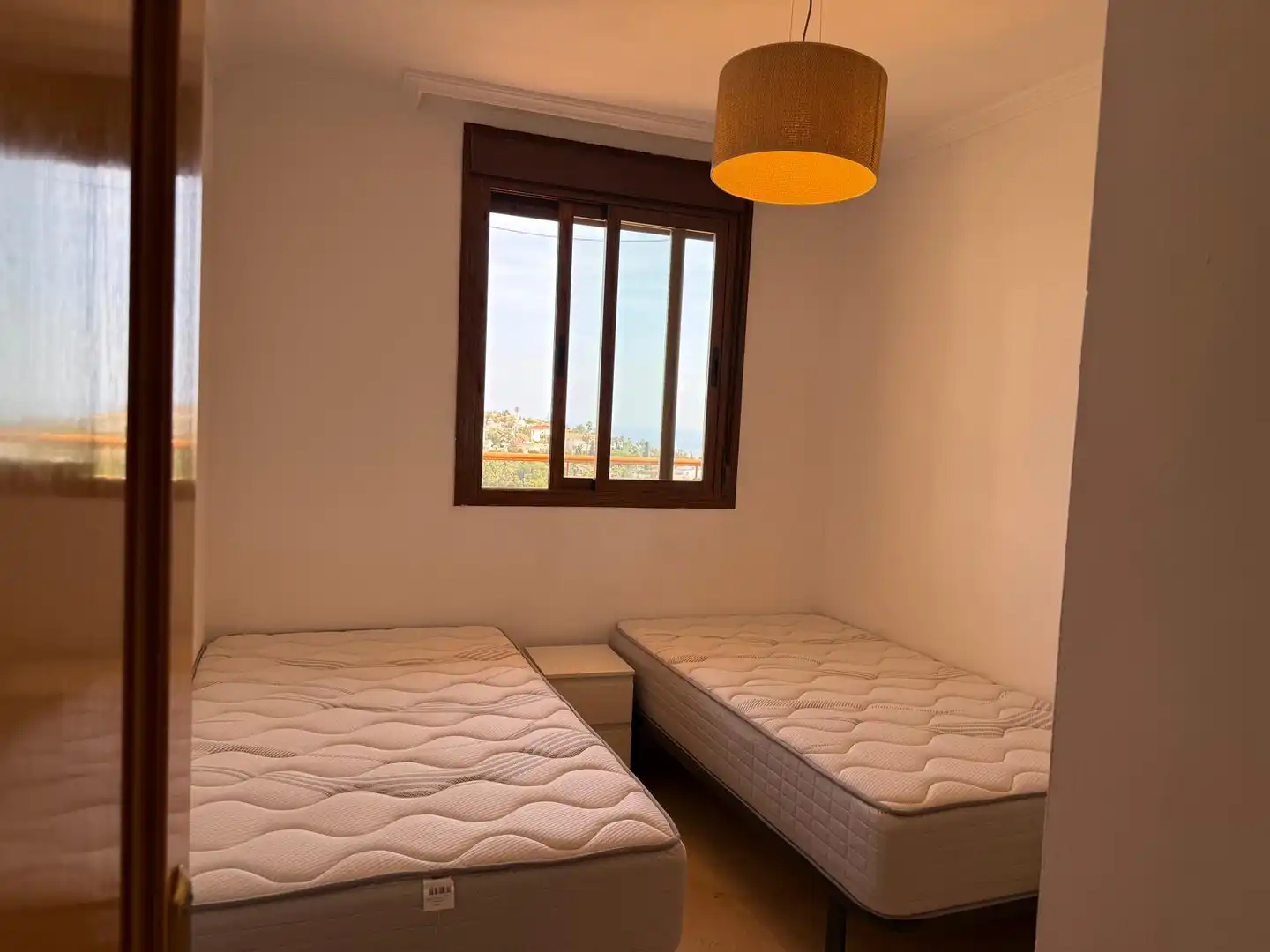 Habitación de Ático de alquiler en Benalmádena con Aire acondicionado, Terraza y Balcón