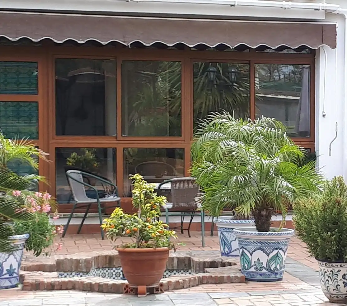 Terrassa de Casa o xalet en venda en Chiclana de la Frontera amb Calefacció, Jardí privat i Traster