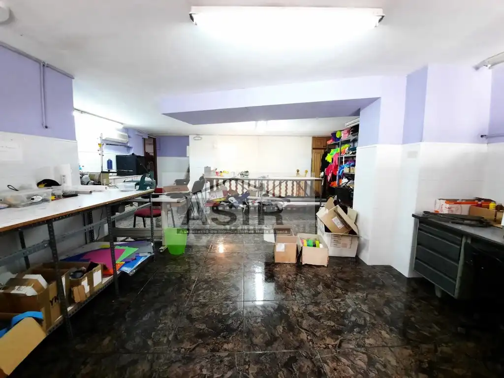 Gewerbefläche zum Verkauf in Casc Urbà, imagen 17