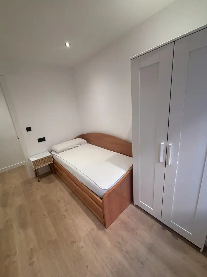 Schlafzimmer von Wohnung zur Miete in Salamanca mit Heizung, Möbliert und Ofen