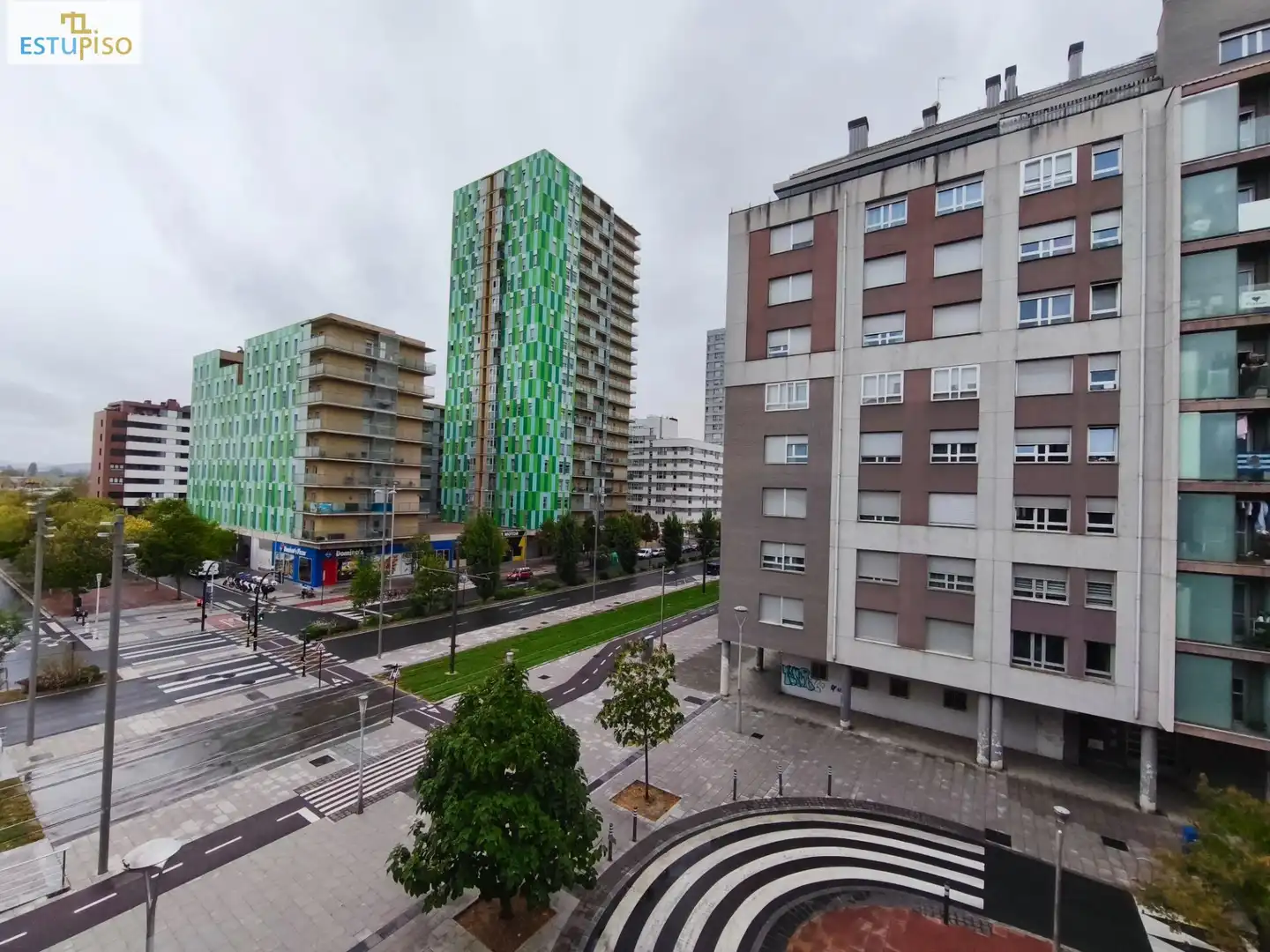 Exterior view of Flat for sale in Salburua - Arantzabela