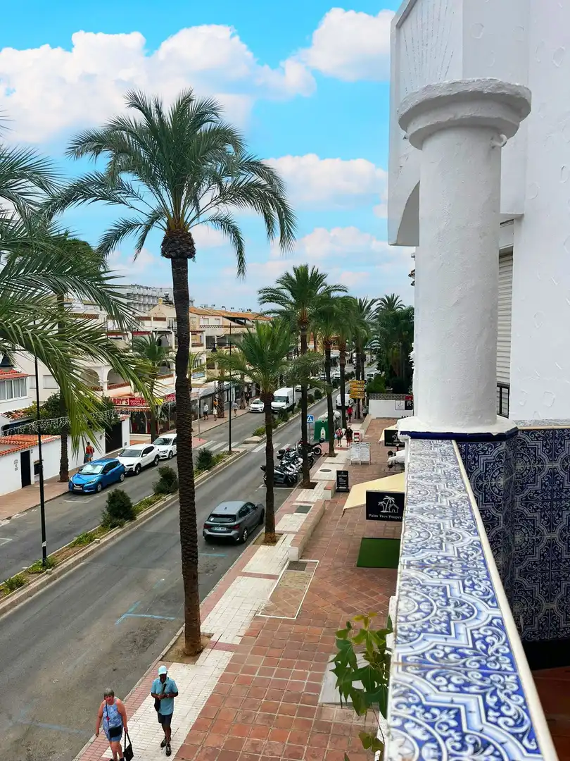 Vista exterior de Apartament en venda en Benalmádena amb Piscina comunitària