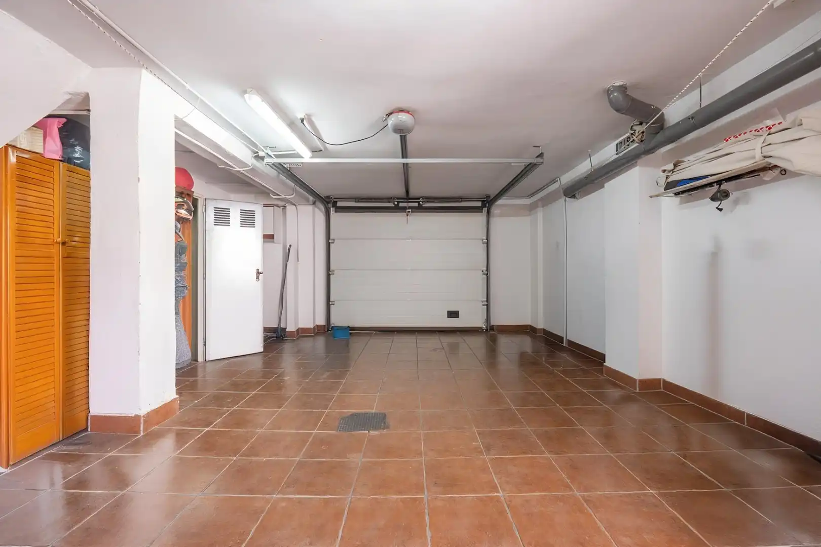 Casa adosada en venta en Ogíjares con Aire acondicionado, Calefacción y Terraza
