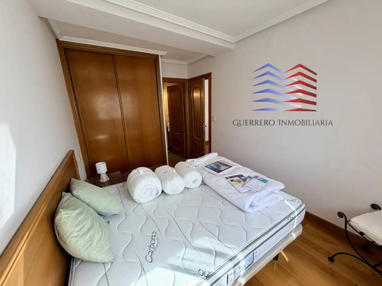 Bedroom of Apartments for rent in Ourense Capital   with Heating, Parquet flooring and Storage room