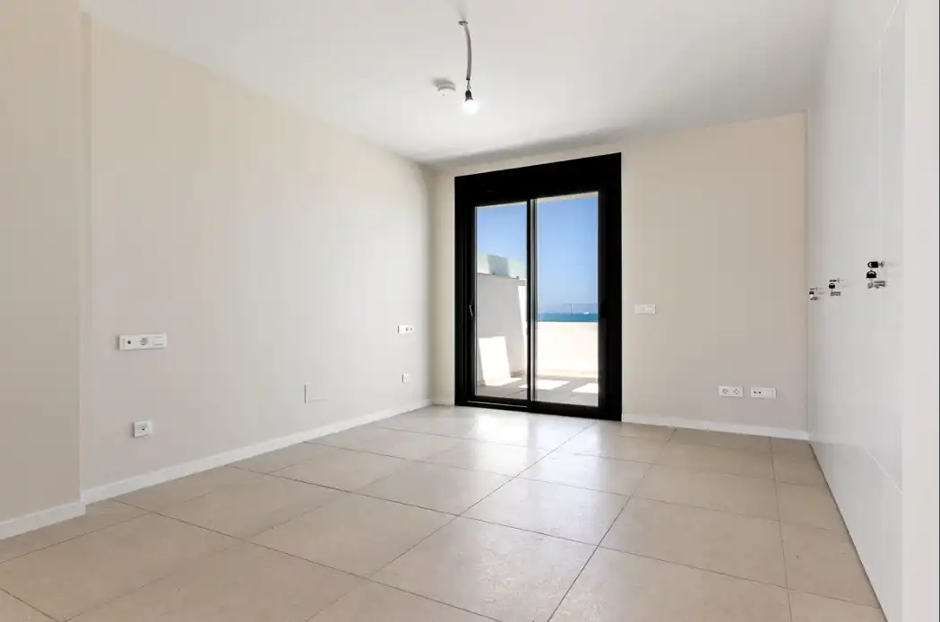 Habitación de Ático en venta en Torremolinos con Aire acondicionado, Terraza y Trastero