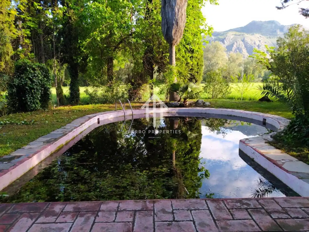 Garden of Country homes for sale in Loja  with Heating, Private garden and Swimming Pool