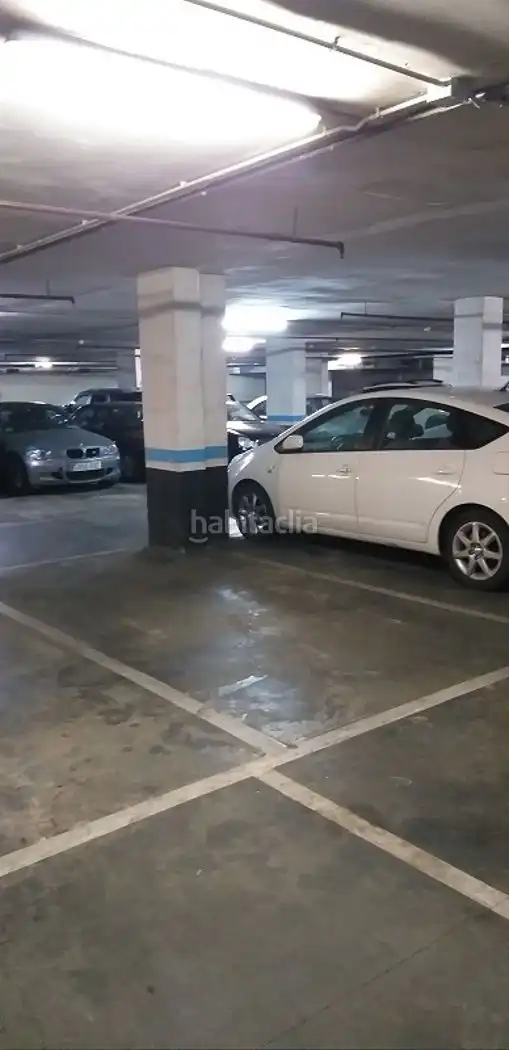 Einzelparkplatz zum Verkauf in Carrer de Sant Pere d'Abanto 4