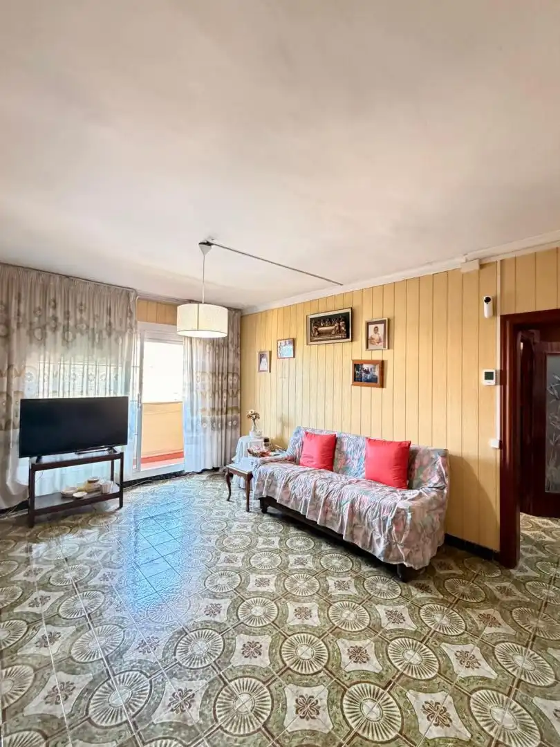 Living room of Flat for sale in Sabadell  with Balcony