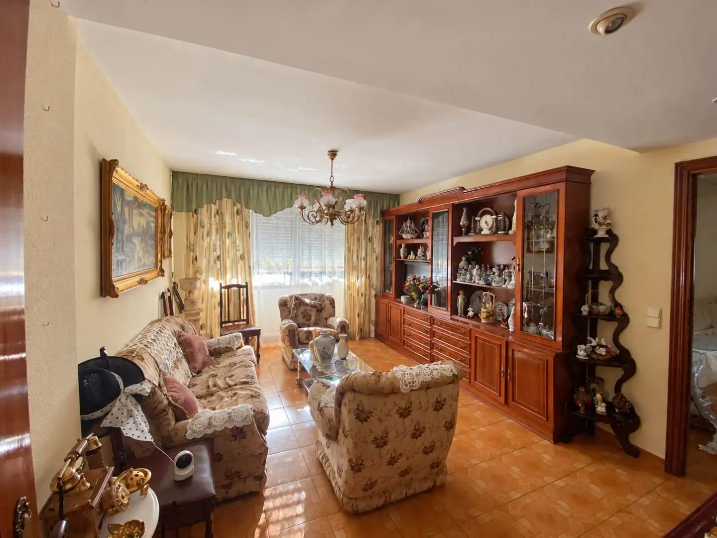 Living room of Flat for sale in  Madrid Capital