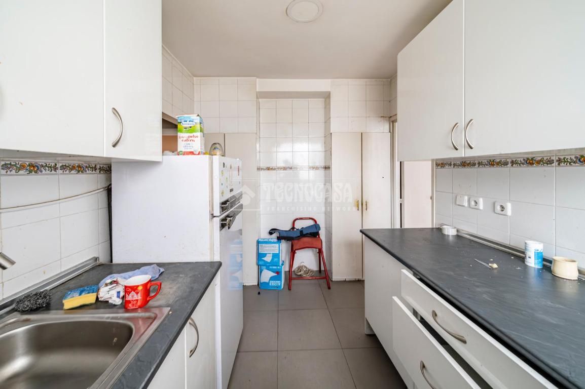 Kitchen of Flat for sale in  Madrid Capital  with Terrace