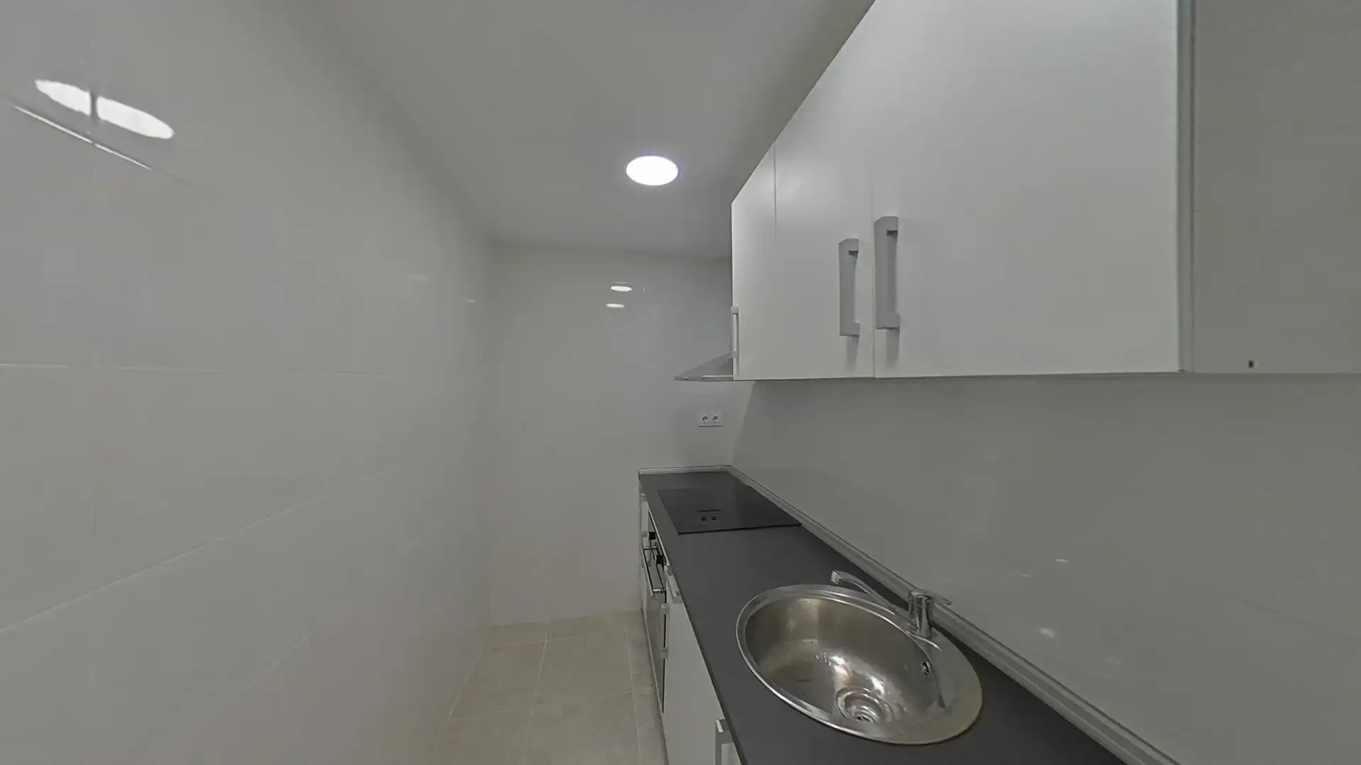 Cocina de Piso en venta en L'Hospitalet de Llobregat con Parquet