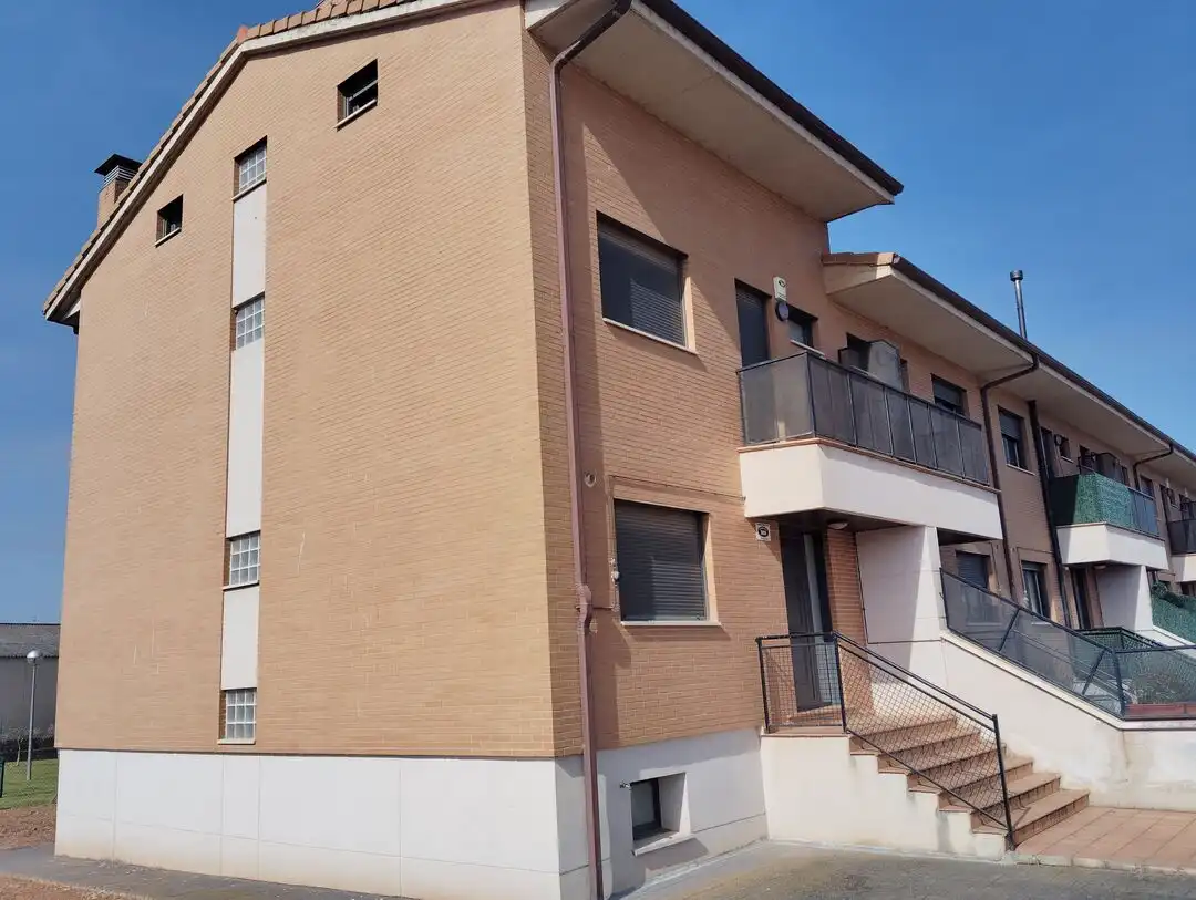 Vista exterior de Casa o chalet en venta en Uruñuela con Calefacción, Jardín privado y Terraza