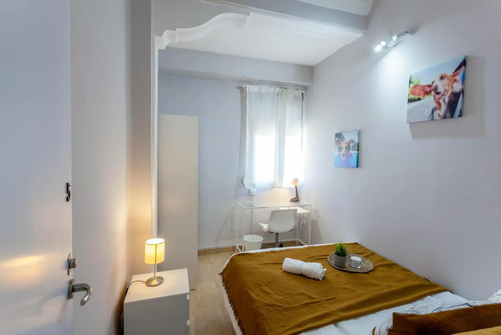 Bedroom of Flat for share in  Valencia Capital  with Furnished, Washing machine and TV