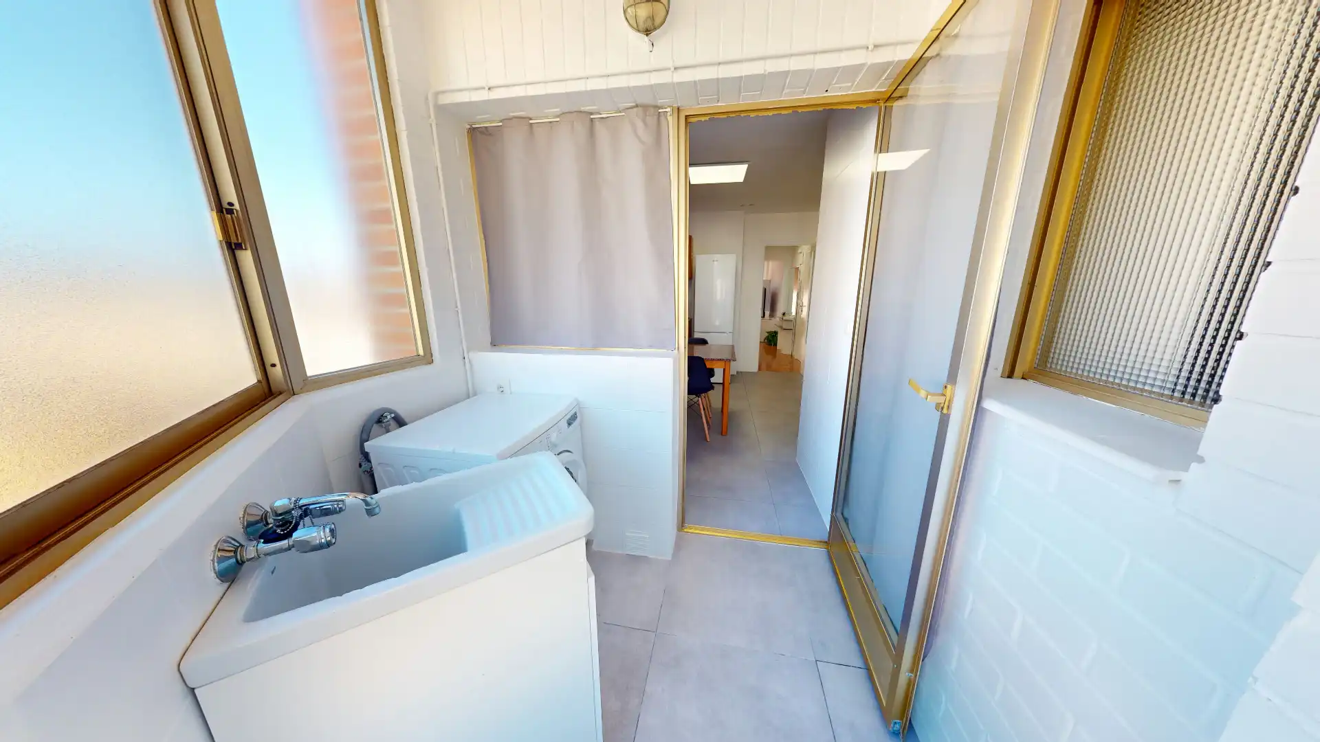 Badezimmer von Wohnung zum Verkauf in Jijona / Xixona mit Klimaanlage, Heizung und Terrasse