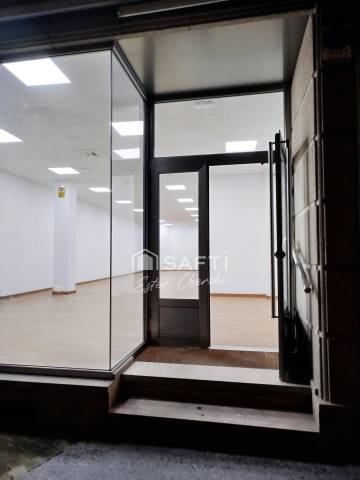 Local comercial en Alquiler en Área de Ames