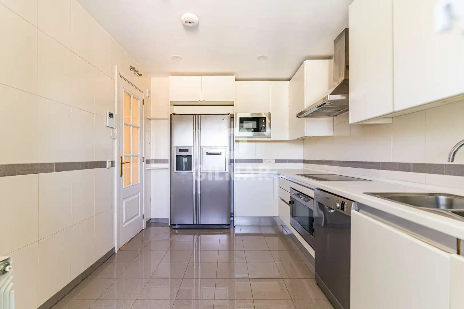 Kitchen of Duplexes for sale in Madrid  with Heating, Private garden and Storage room