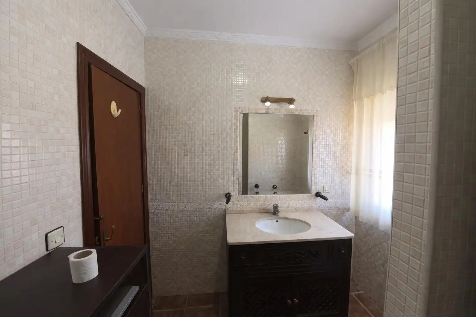 Bathroom of Houses for sale in Chiclana de la Frontera  with Swimming Pool