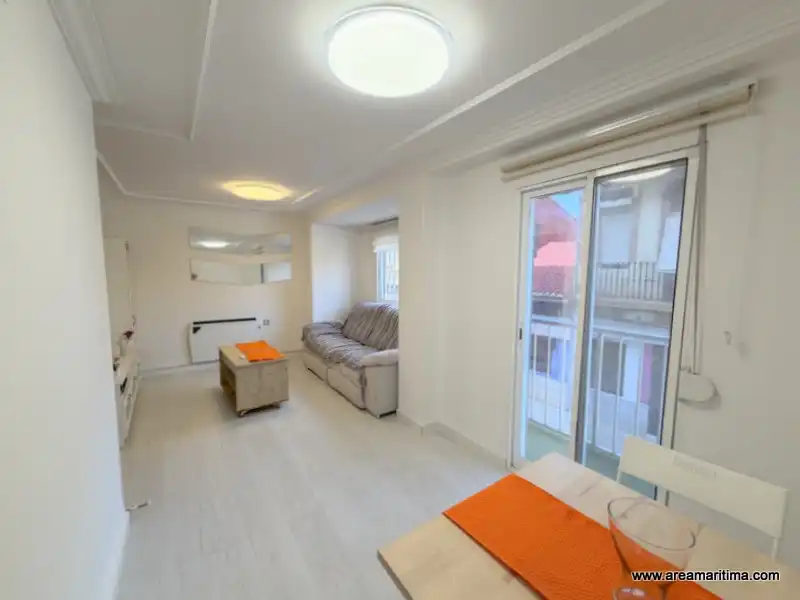 Living room of Flat for rent in Valencia  with Air Conditioner, Furnished and Oven