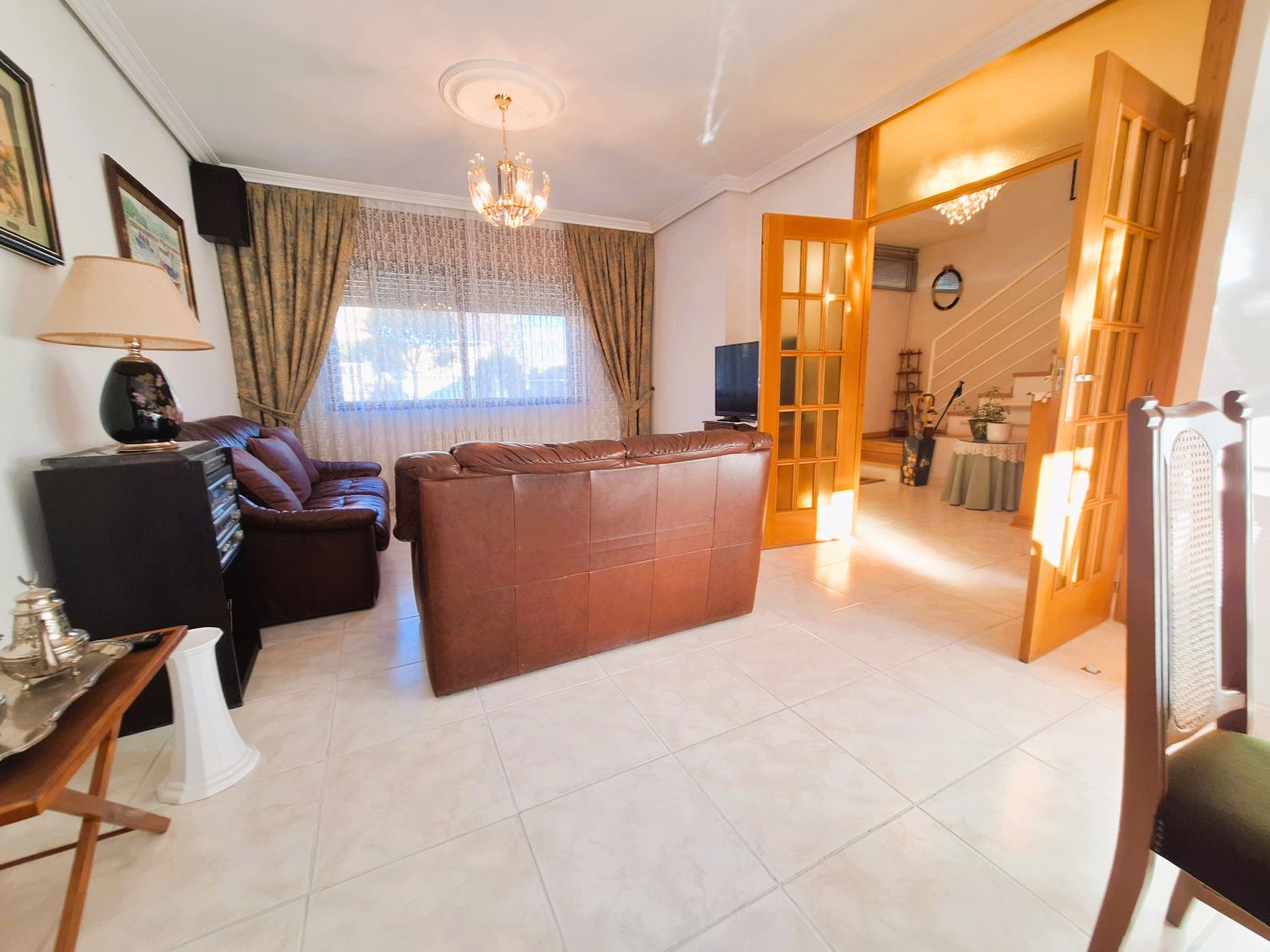 Sala d'estar de Casa o xalet en venda en Valladolid Capital amb Calefacció, Jardí privat i Parquet