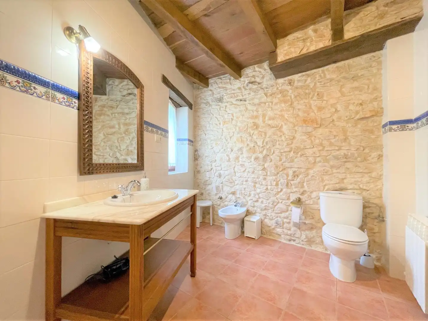 Badezimmer von Country house zum Verkauf in Villarcayo de Merindad de Castilla la Vieja mit Terrasse, Möbliert und Balkon