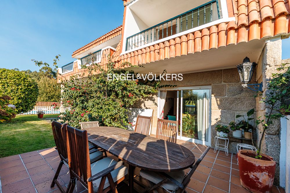 Terrace of House or chalet for sale in Vigo   with Heating, Private garden and Terrace