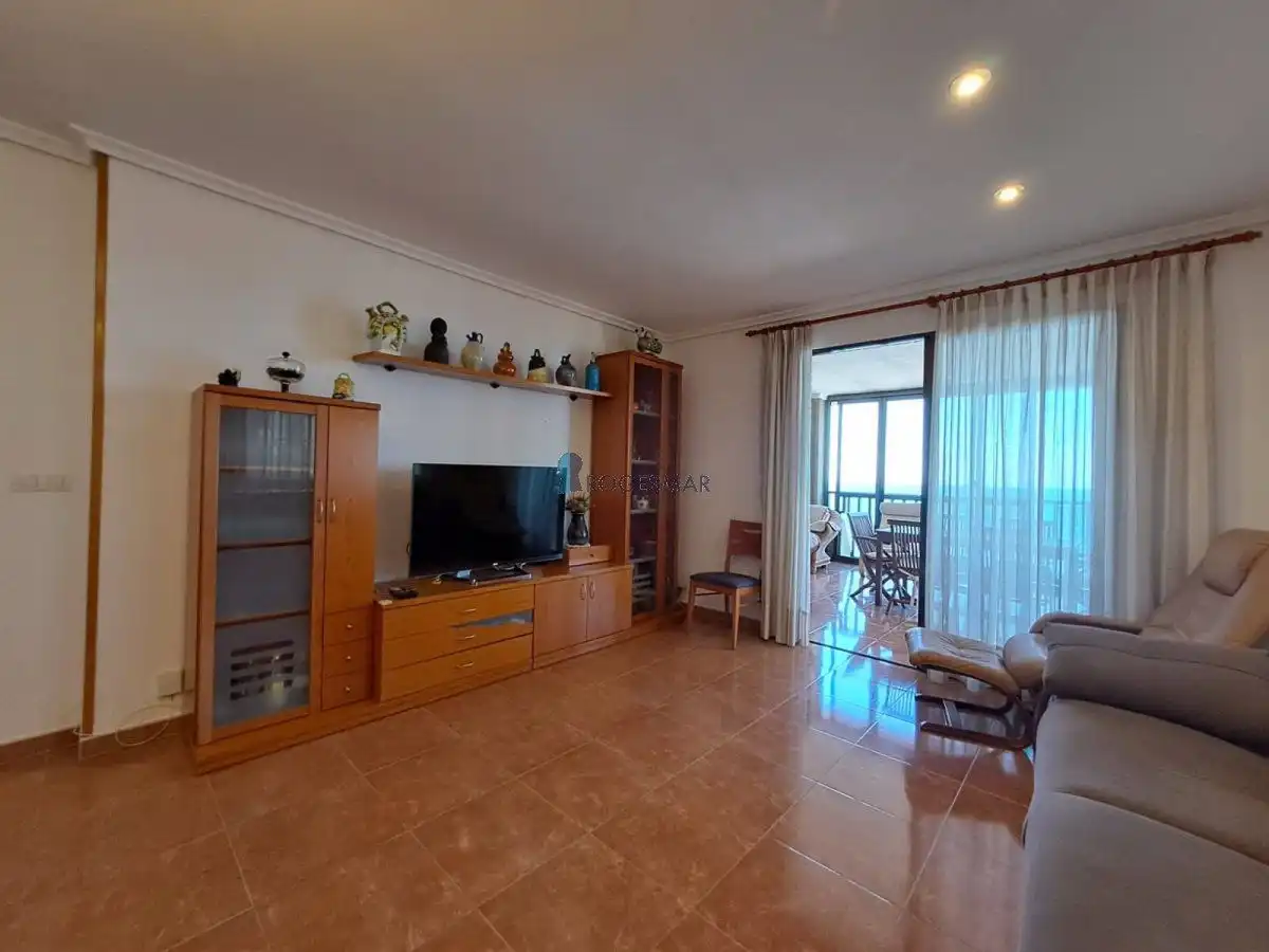 Sala d'estar de Apartament en venda en Benicasim / Benicàssim amb Terrassa, Traster i Piscina comunitària