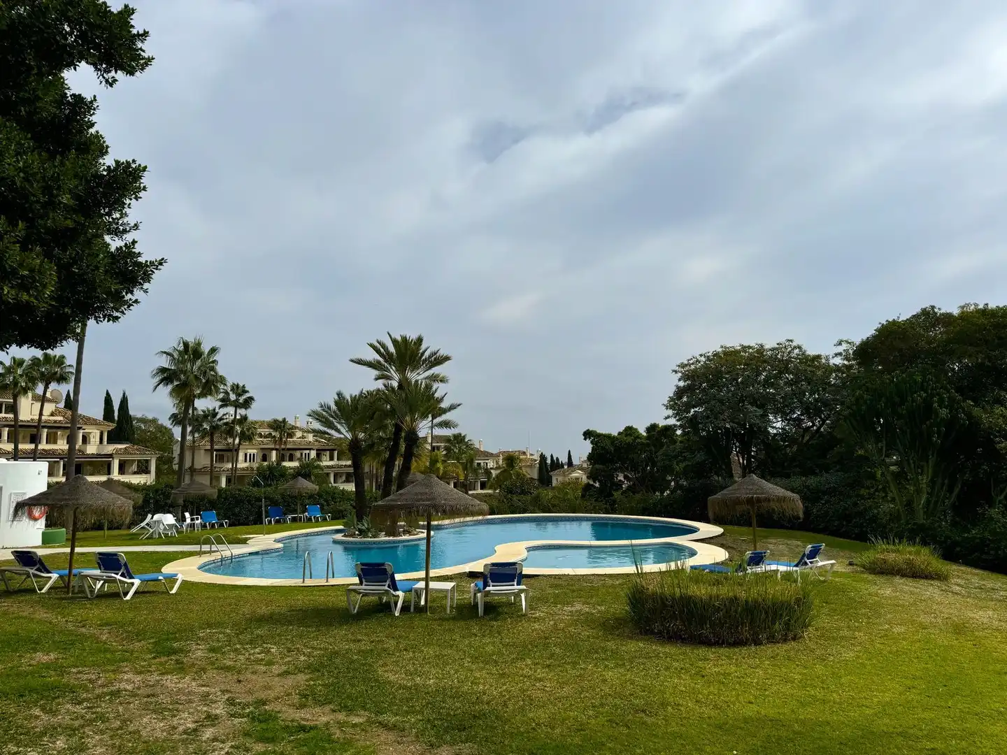 Jardín de Dúplex en venta en Marbella con Aire acondicionado, Terraza y Amueblado
