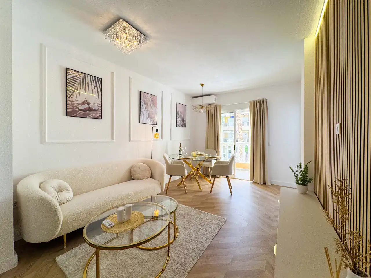 Sala d'estar de Pis en venda en Torrevieja amb Aire condicionat, Calefacció i Terrassa