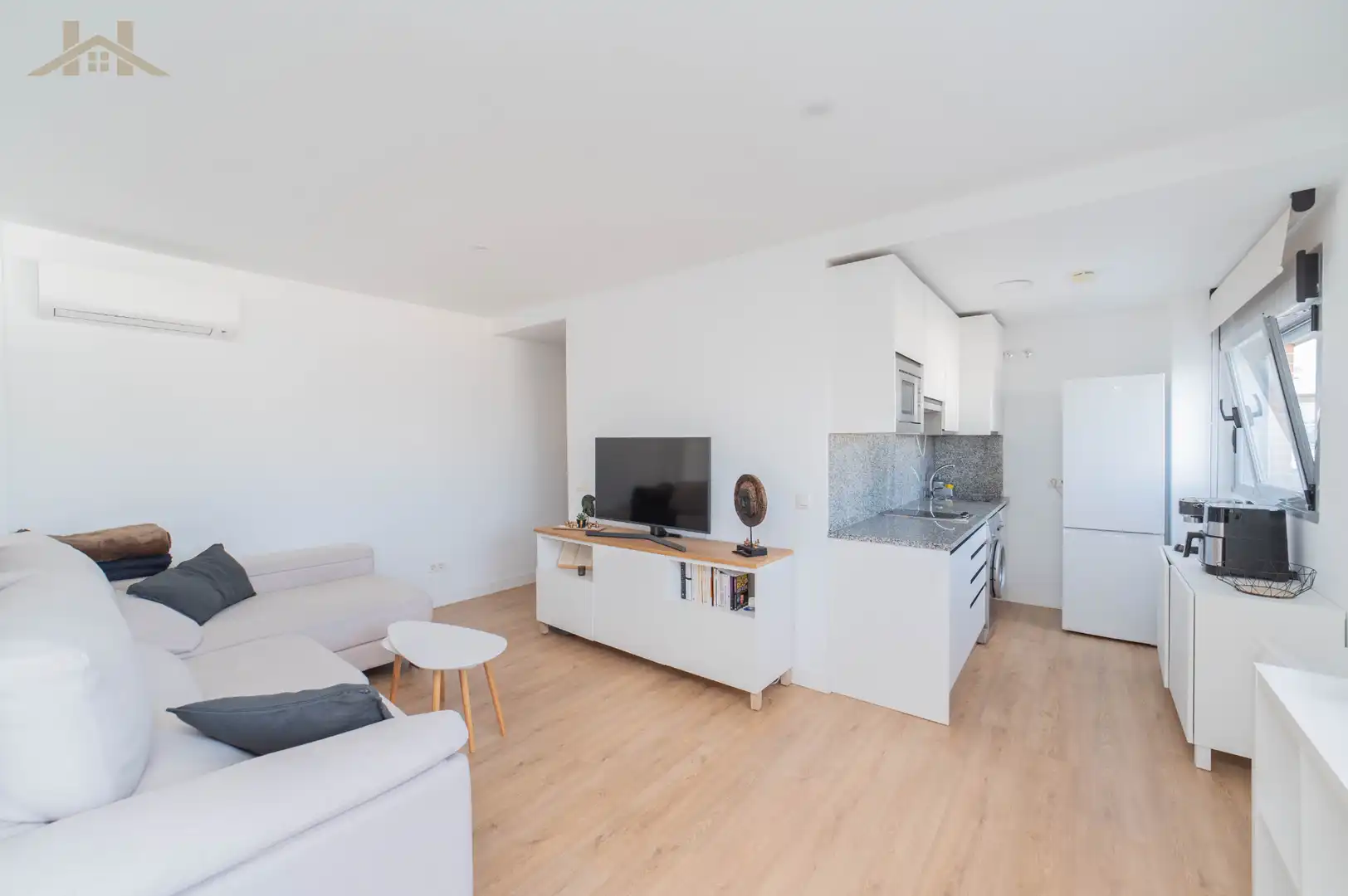 Living room of Apartments for sale in Arroyomolinos (Madrid)  with Air Conditioner, Storage room and Swimming Pool