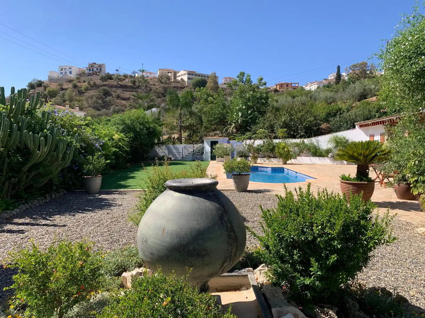 Garden of Houses for sale in Álora  with Air Conditioner and Furnished
